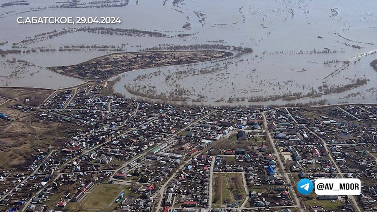 Уровень паводка в районе села Абатское Тюменской области достиг  исторического максимума