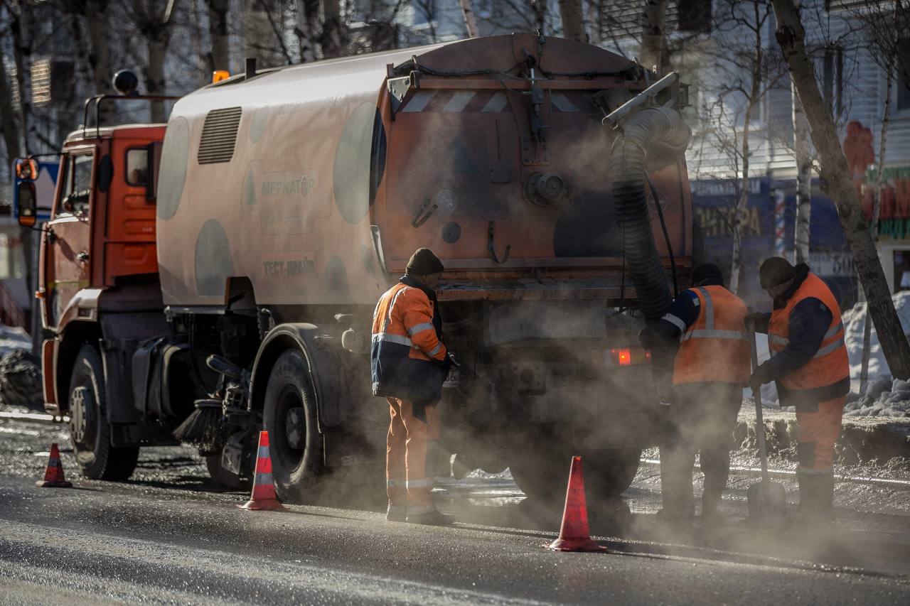 В Сургуте стартовал ямочный ремонт